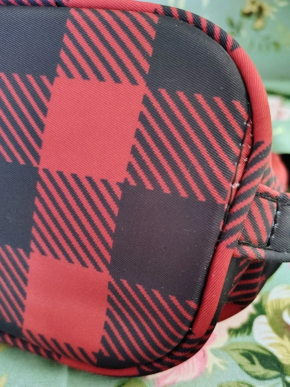 Maurices Red & Black Buffalo Plaid Toiletry Cosmetic Case NWOT